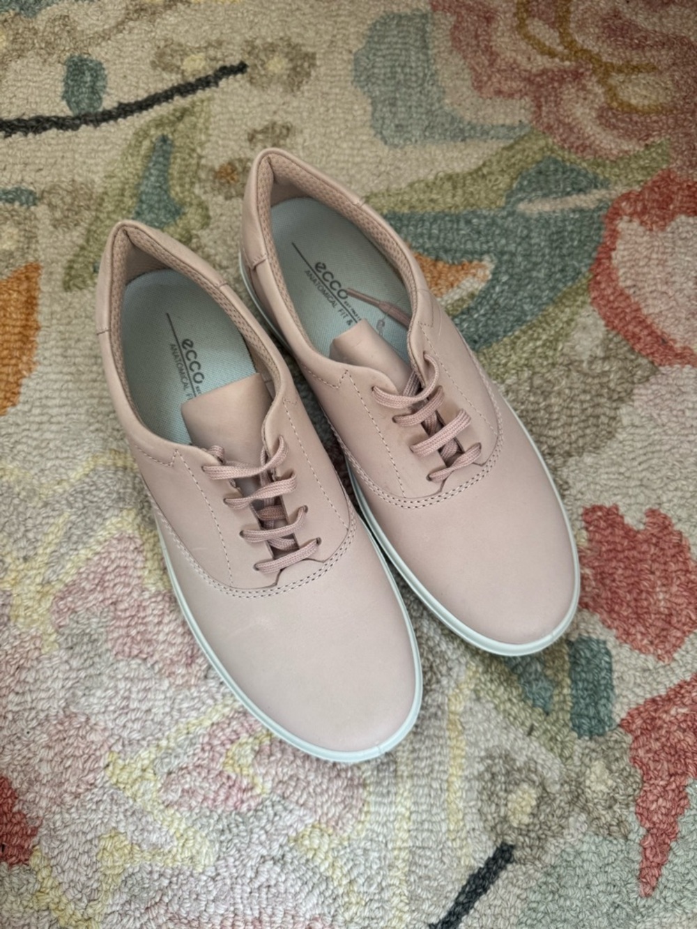 ECCO Women's Blush Pink Leather Lace-Up Sneakers - Size 40 (US 9-9.5)